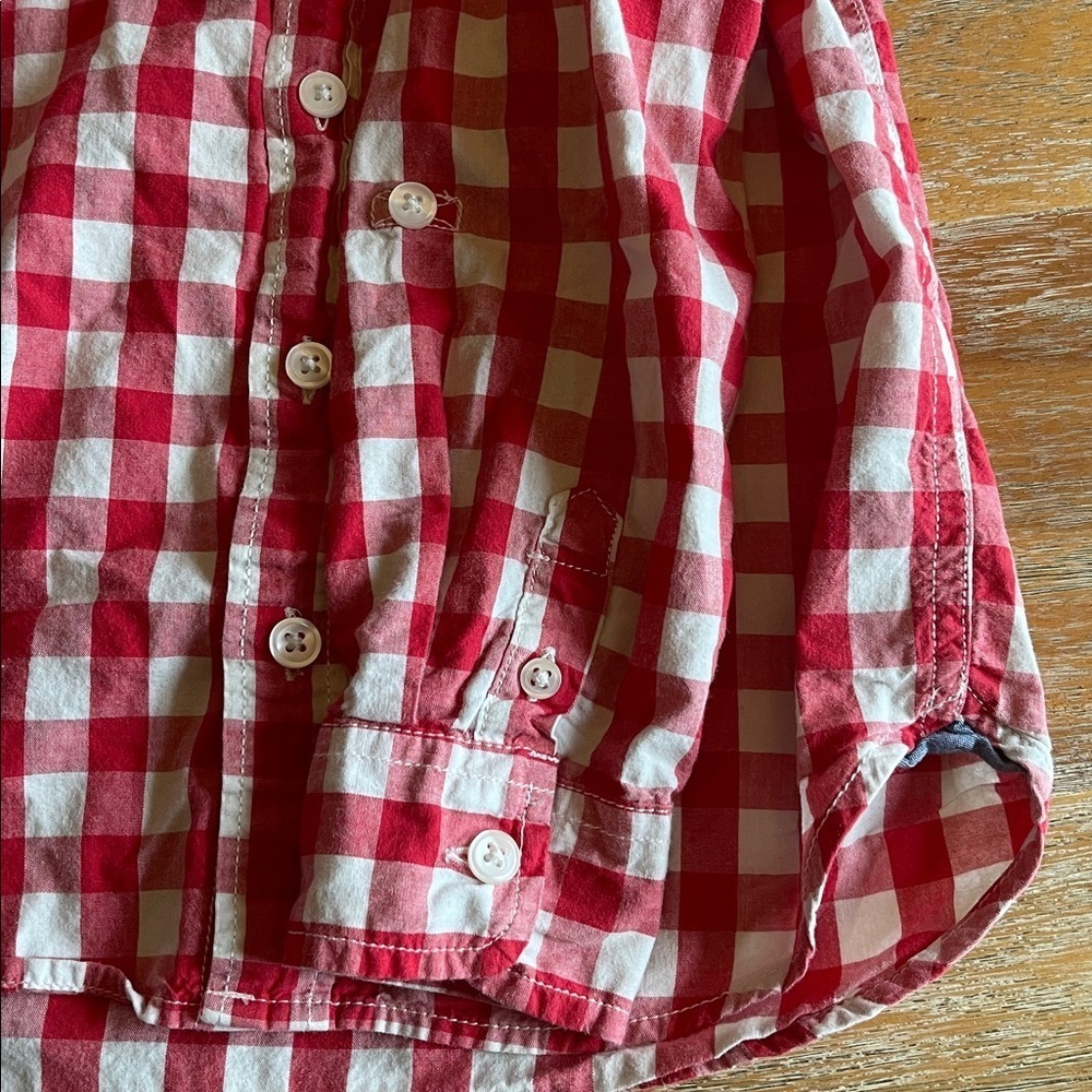 GAP Red and White Checkered Kids Button Down Shirt SZ 5 - Picture 3 of 5